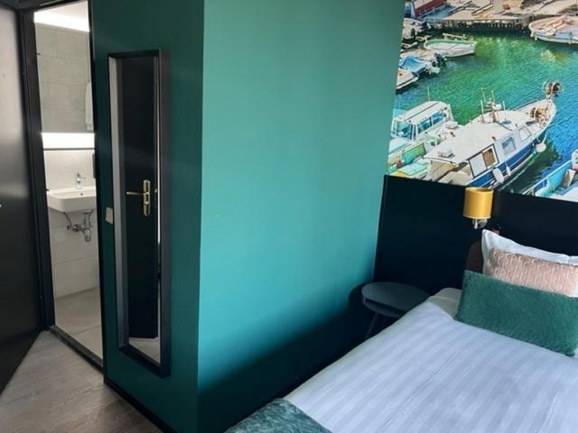Boutique Hotel De Valk ファルケンスワールト エクステリア 写真
