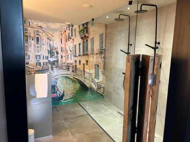 Boutique Hotel De Valk ファルケンスワールト エクステリア 写真